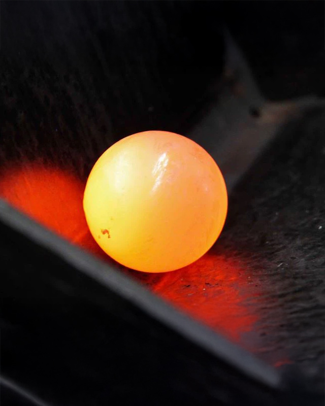 Bolas de molienda y aceros especiales